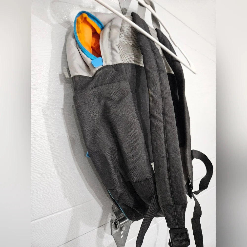 Backpack - Picture 4 of 4